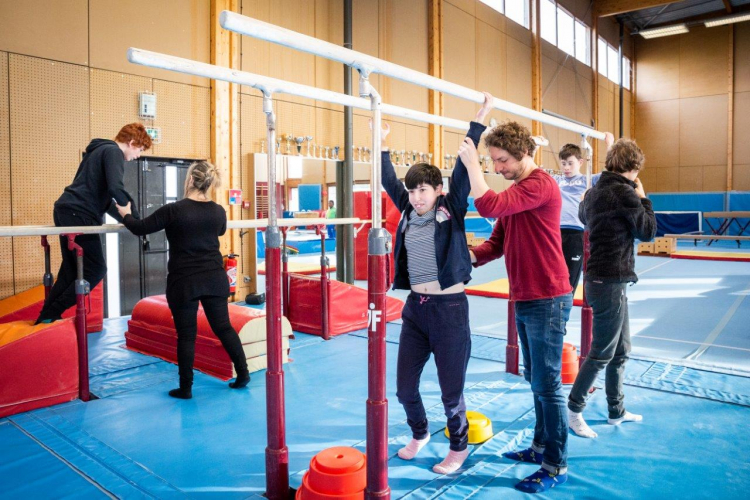 Les cours handi-gym proposés par la Jeune France de Villeurbanne.