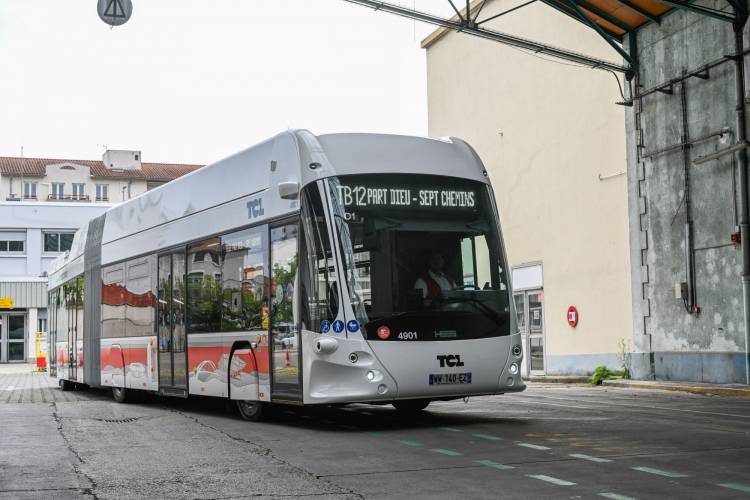 42341-Garisse_Soudan___Alpaca_Productions_pour_SYTRAL_Mobilites-Presentation-TB12--GarisseSOUDAN-7