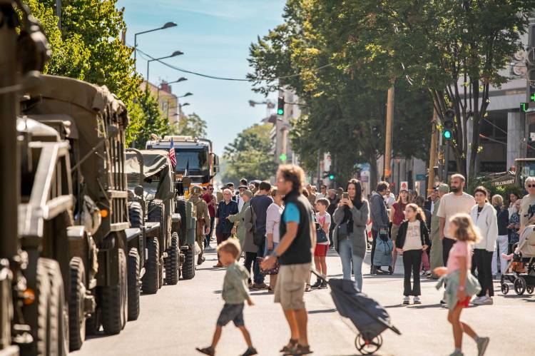 Un défilé de voitures militaires se déroulera à partir de 9h45.