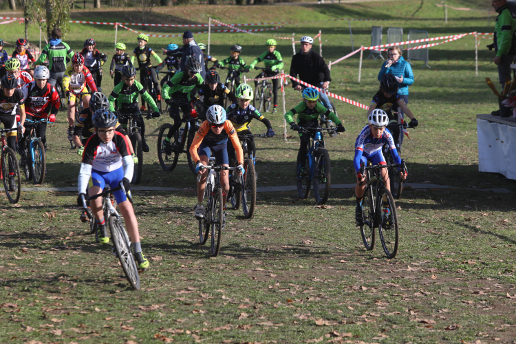 Plus de 200 participants au Cyclocross de la Feyssine