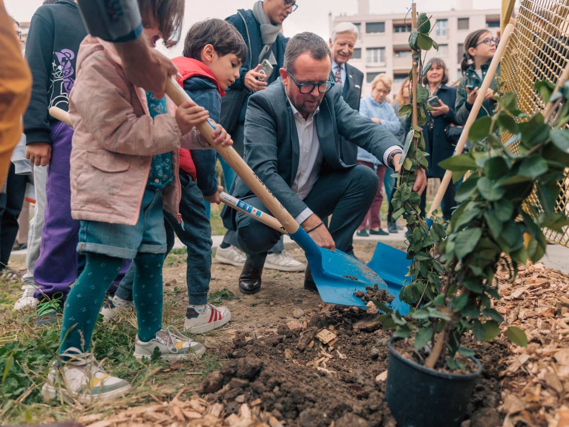 inauguration jardin Lina Crétet rue Mansard