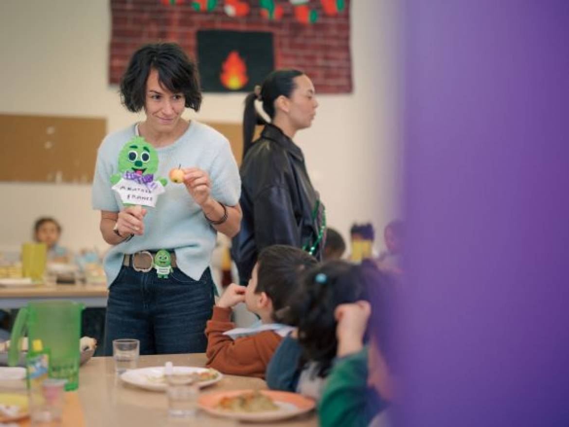 Toute l'équipe se mobilise pour faire vivre le personnage et sensibiliser les enfants.