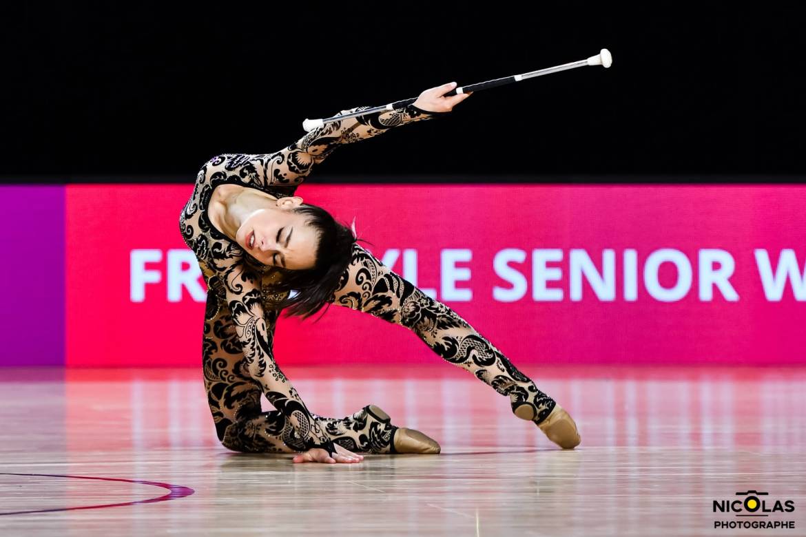 Emma a commencé le twirling bâton à trois ans. © Nicolas Photographe
