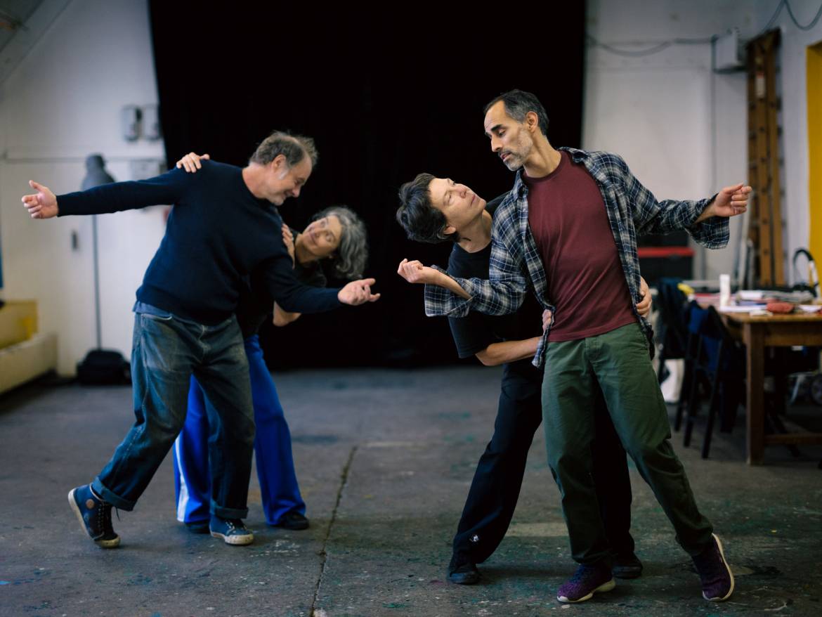 De gauche à droite, Jean-Antoine Bigot, Corinne Pontana, Anne Le Batard et Rolando Rocha lors d'une séance de travail aux ateliers Frappaz