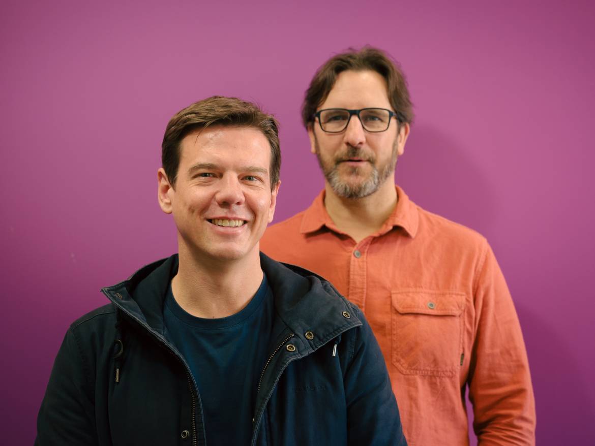 Damien G. bénéficiaire et Julien Lemasson chargé d'insertion du Clubhouse