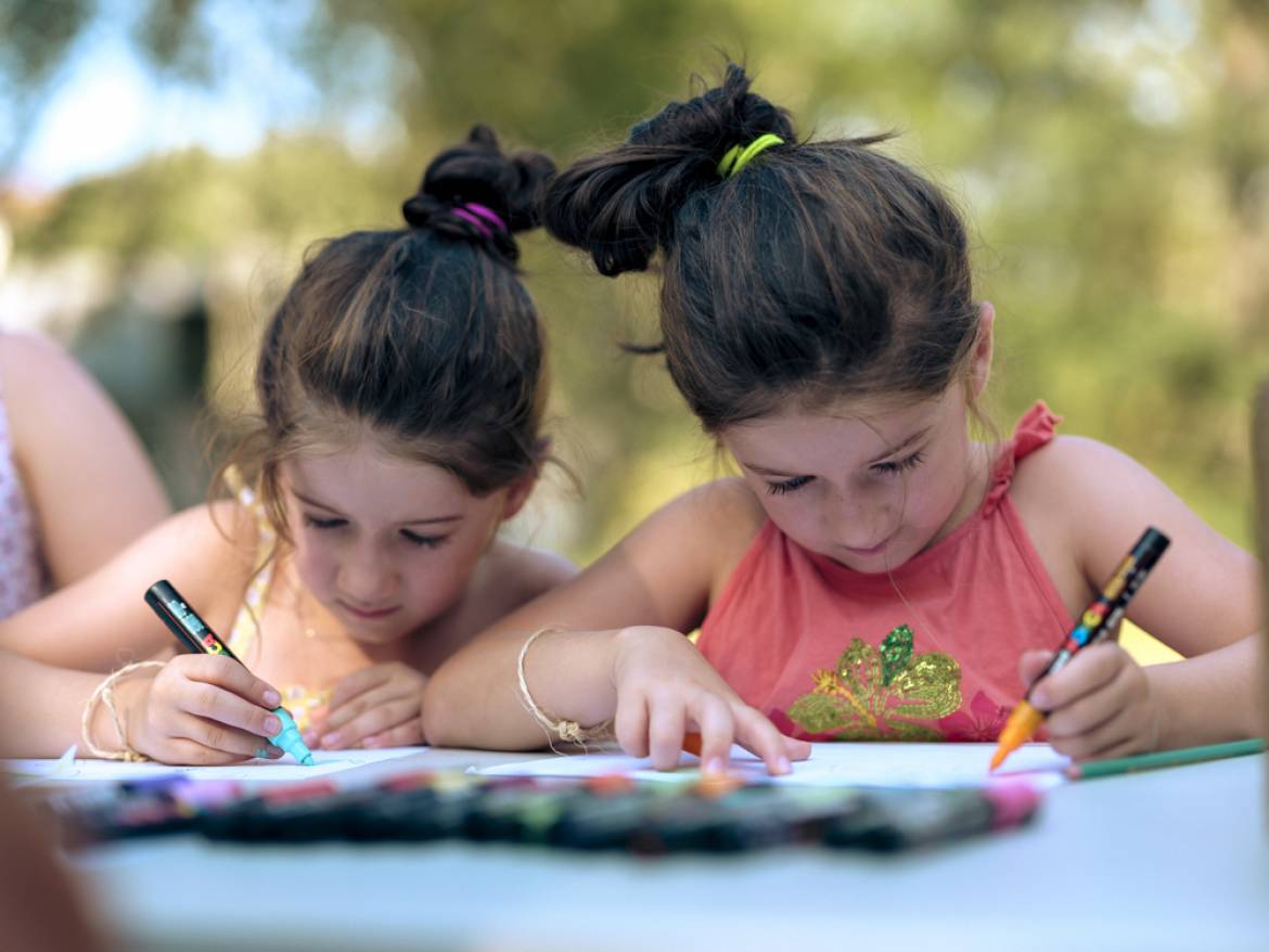 Atelier graff dans le cadre de l'ESQAL dans le Parc aux Hérissons