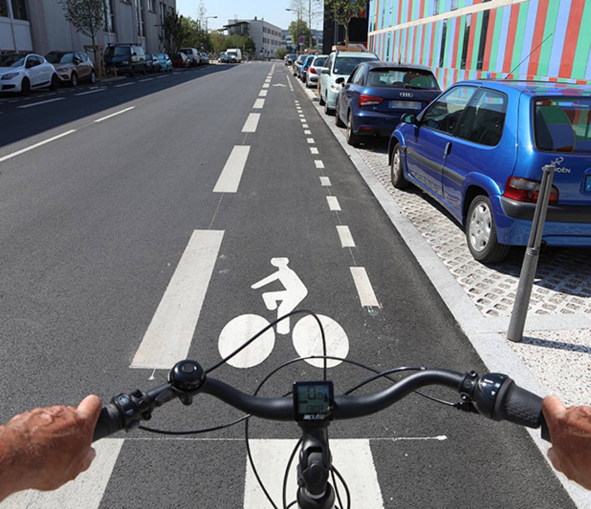 À Villeurbanne, à vélo À Villeurbanne, à vélo