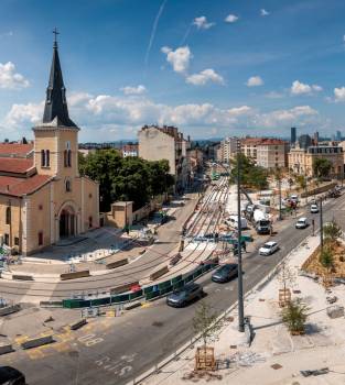 La place Jules-Grandclément en mai 2025