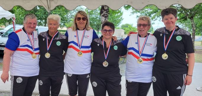 Les deux équipes championnes et vice-championnes de France.