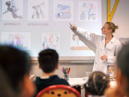 Cinq étudiantes en biologie ont sensibilisé les enfants à la place des femmes dans la science.