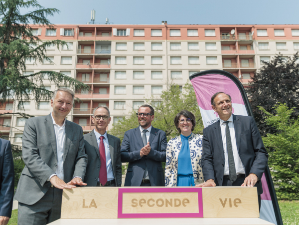 Pose première pierre réhabilitation grande barre Pranard