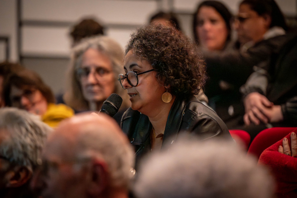participante à la conférence conférence “Islamophobie : manifestation, ressorts et conséquences” au Rize