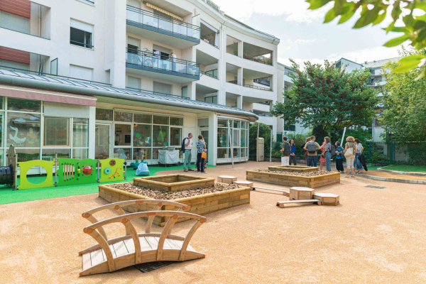 Réaménagement cour crèche Hannah Arendt