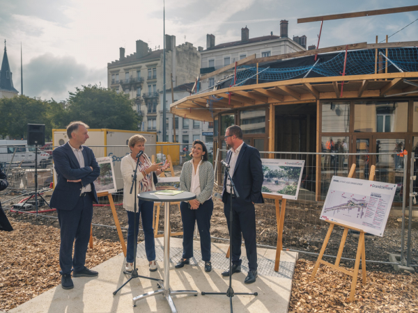 Visite presse Grandclément  : Bruno Bernard, Béatrice Vessiller, Agnès Thouvenot, Cédric Van Styvendael
