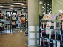 L'abonnement aux médiathèques et bibliobus de Villeurbanne est annuel et gratuit. Il peut être fait à tout moment dans l'année.